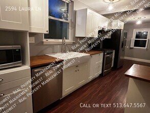 2594 Laura Ln in Cincinnati, OH - Building Photo - Building Photo
