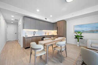 580 72nd St in Miami Beach, FL - Building Photo - Building Photo