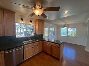 1450 Carolina Dr in Concord, CA - Building Photo - Building Photo