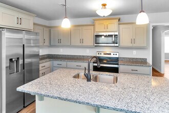 104 Cedar Lake Rd in Toney, AL - Building Photo - Building Photo
