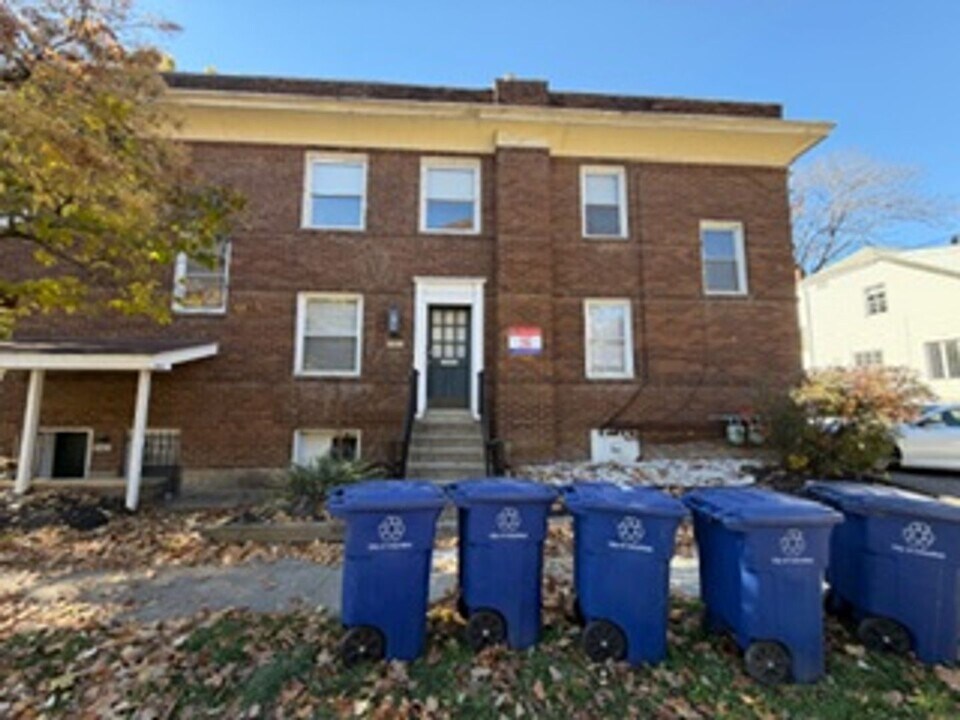 2065 Summit St in Columbus, OH - Building Photo