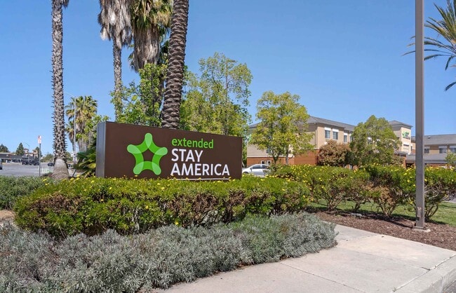 Furnished Studio-Fremont - Fremont Blvd. S