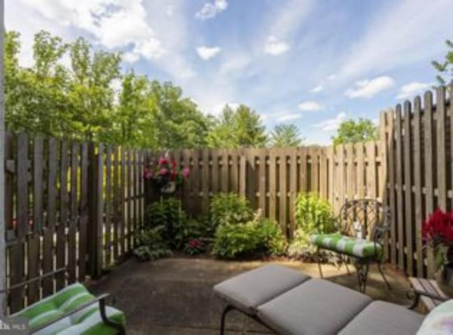 150 W Kenilworth Cir in Newtown Square, PA - Building Photo - Building Photo