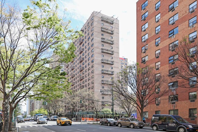 Turin House Apartments