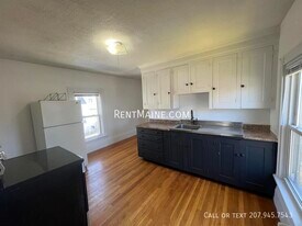 87 Union St in Brewer, ME - Building Photo