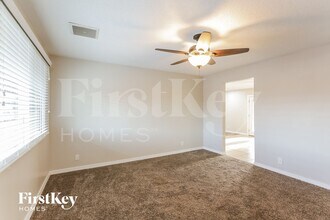 1321 S Beck Ave in Tempe, AZ - Foto de edificio - Building Photo