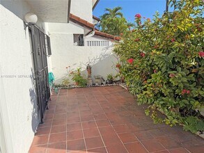 1331 SW 124th Ct in Miami, FL - Building Photo - Building Photo