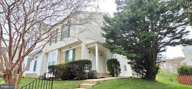 property at 662 Lucky Leaf Cir