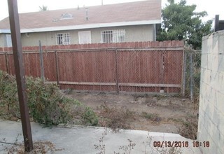 711 W 90th St in Los Angeles, CA - Building Photo - Building Photo