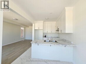 61 Copperhill Hts in Barrie, ON - Building Photo - Building Photo