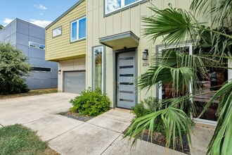 226 Rainbow Dr in San Antonio, TX - Building Photo - Building Photo