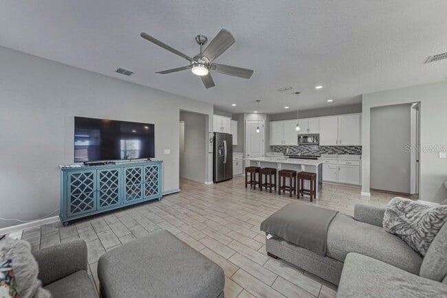 295 Lake Smart Cir in Winter Haven, FL - Building Photo - Building Photo