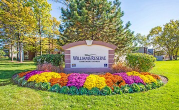 Williams Reserve in Palatine, IL - Building Photo - Building Photo