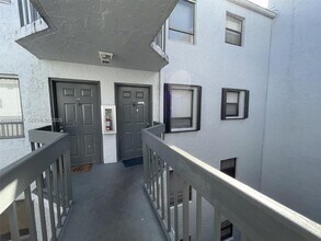 1720 N Congress Ave in West Palm Beach, FL - Foto de edificio - Building Photo