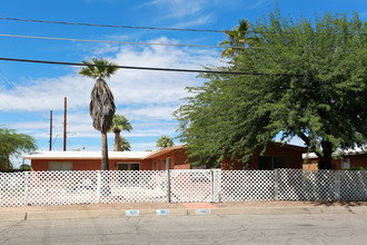 1609 N Belvedere Ave in Tucson, AZ - Building Photo - Building Photo