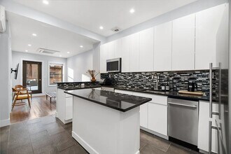237 E 31st St in New York, NY - Building Photo - Building Photo
