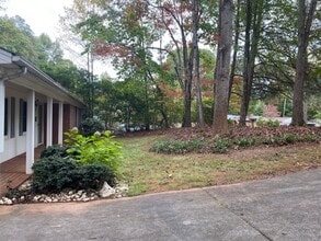 2104 Cottage Pl in Greensboro, NC - Building Photo - Building Photo