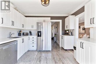 504 Sandbrook Rd in Oakville, ON - Building Photo - Building Photo