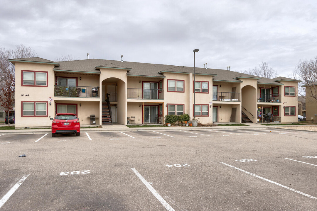 Charter Pointe Apartments in Boise, ID - Building Photo