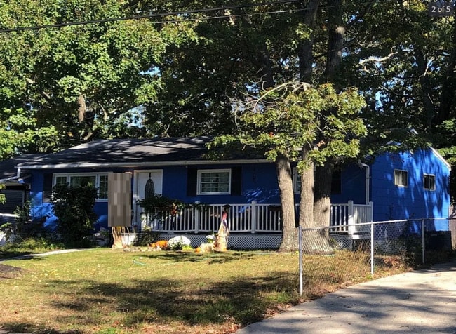 property at 21 Sylvan Lake Blvd