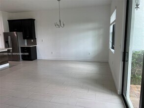 11539 SW 13th Dr in Pembroke Pines, FL - Building Photo - Building Photo