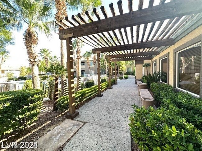 3481 Desert Cliff St in Las Vegas, NV - Building Photo - Building Photo