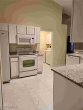 2513 Nature Pointe Loop in Ft. Myers, FL - Foto de edificio - Building Photo