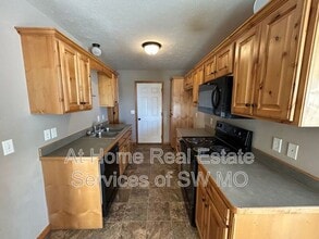 2600 W Garton Rd in Ozark, MO - Building Photo - Building Photo