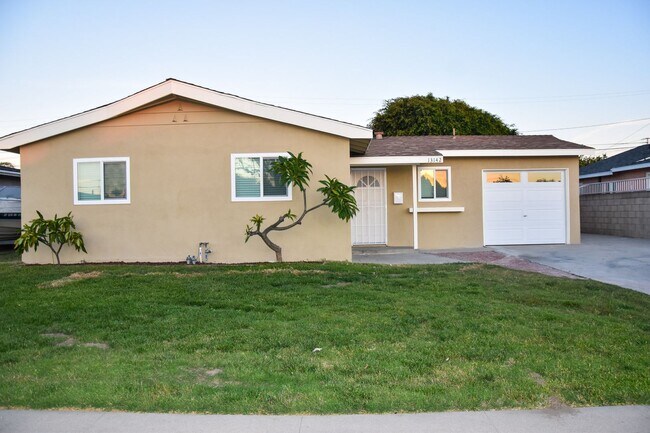 13142 La Pata St in Westminster, CA - Building Photo - Building Photo