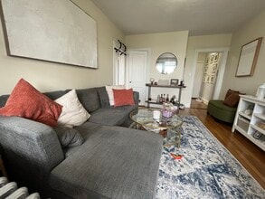 1630 Commonwealth Avenue in Boston, MA - Foto de edificio - Building Photo