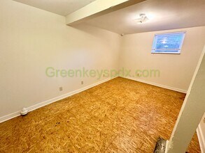 627 N Sumner St in Portland, OR - Building Photo - Building Photo