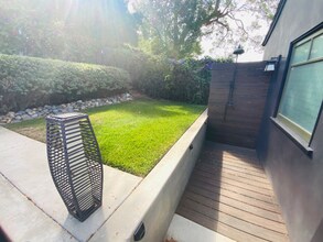 3411 Zola St in San Diego, CA - Foto de edificio - Building Photo