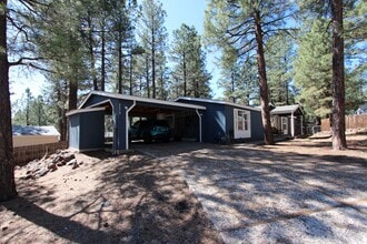 2075 W Alaska Ave in Flagstaff, AZ - Building Photo - Building Photo