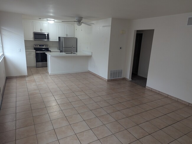 72502 Edgehill Dr, Unit #1 in Palm Desert, CA - Building Photo - Building Photo