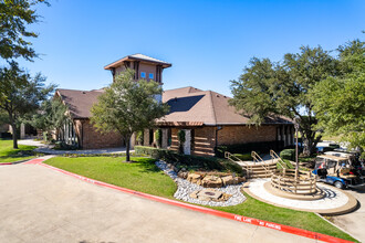 Heritage Ranch Golf & Country Club Senior Apt in McKinney, TX - Building Photo - Building Photo