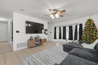 400 Brown Pl in Crestview, FL - Building Photo - Building Photo