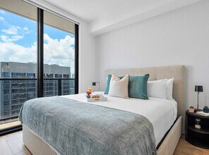398 NE 5th St in Miami, FL - Building Photo - Building Photo