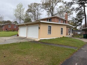511 Shady Ln in Cayce, SC - Building Photo - Building Photo