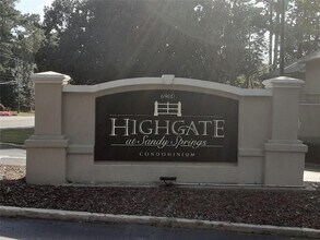 6900 Roswell Rd in Sandy Springs, GA - Building Photo - Building Photo