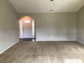 732 Radiant Dr in Jacksonville, NC - Building Photo - Building Photo