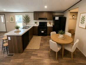 31 Tower Manor Cir W in Auburndale, FL - Building Photo - Building Photo