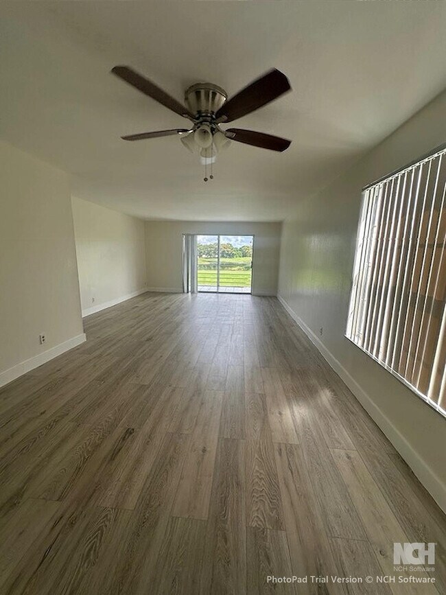 8205 NW 61st St in Tamarac, FL - Building Photo - Building Photo