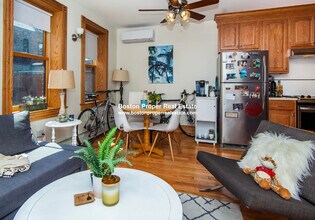 137 Charles, Unit 1 in Boston, MA - Building Photo - Building Photo