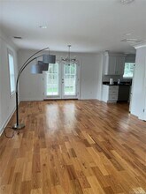 253 Springville Rd in Hampton Bays, NY - Building Photo - Building Photo