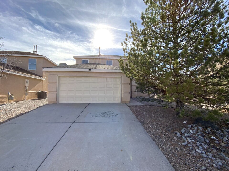 7328 Tolleson Ave NW in Albuquerque, NM - Building Photo