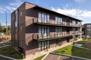 8340 Center St in River Grove, IL - Building Photo