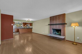 7141 30th Ave SW in Seattle, WA - Building Photo - Building Photo