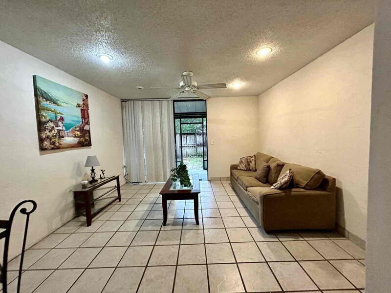 715 SW 75th St in Gainesville, FL - Building Photo