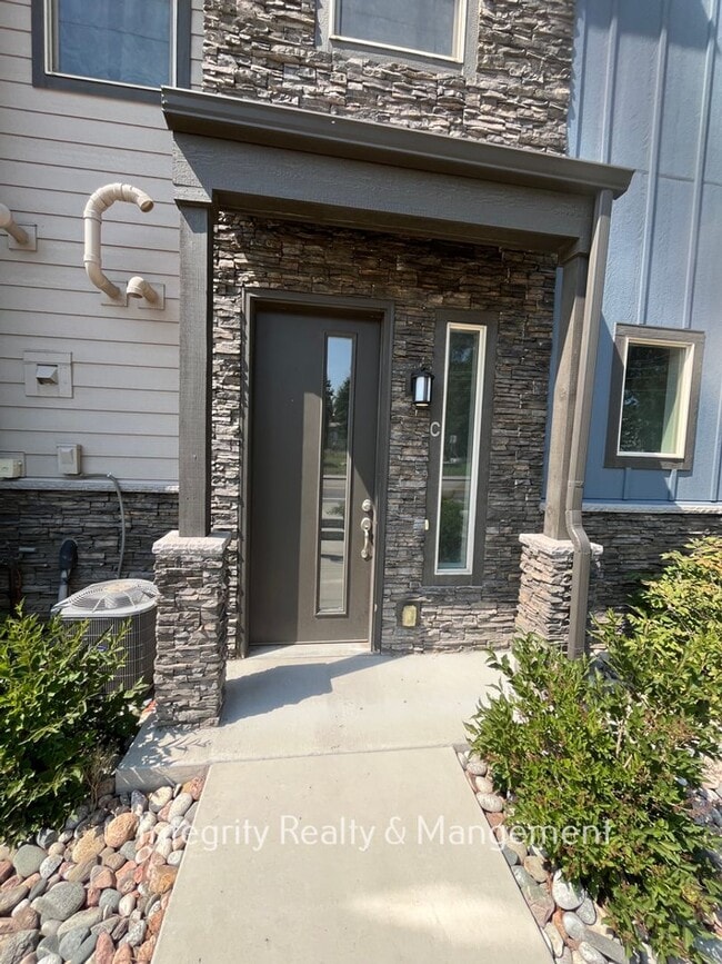 1025 S Gilbert St in Castle Rock, CO - Foto de edificio - Building Photo