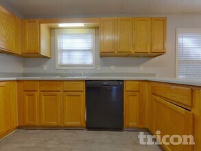 291 Crestworth Crossing in Powder Springs, GA - Building Photo - Building Photo